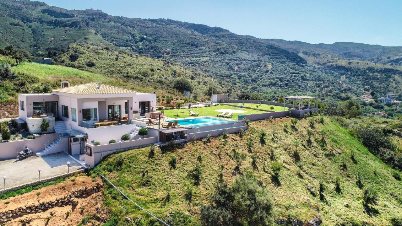 Villa Kedria With A Panoramic Ocean View Tsikalaria  エクステリア 写真